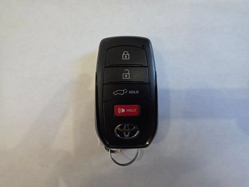 Used 2024 Toyota Grand Highlander AWD Hybrid image 34