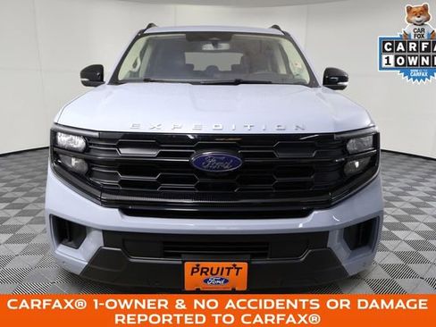 Used 2025 Ford Expedition Active AWD/4WD image 3