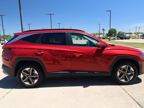 Used 2025 Hyundai Tucson SEL AWD/4WD image 4