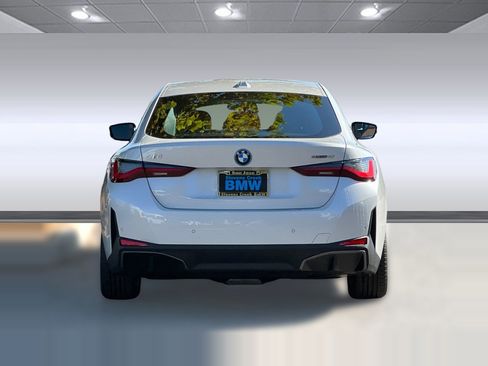 Used 2025 BMW i4 eDrive40 w/ Premium Package image 9