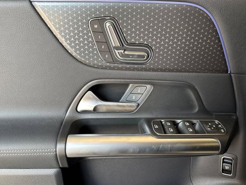 New 2025 Mercedes-Benz GLA 250 image 12
