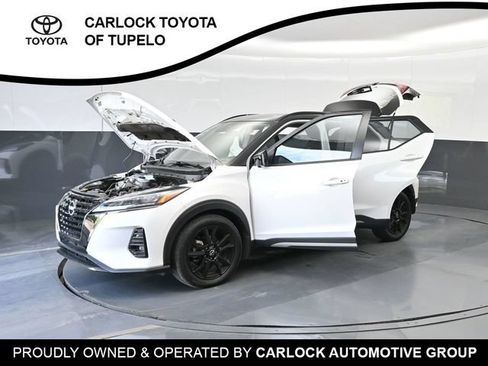 Used 2023 Nissan Kicks SR w/ SR Premium Package FWD image 57