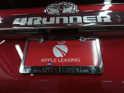 Used 2022 Toyota 4Runner Limited AWD/4WD image 31