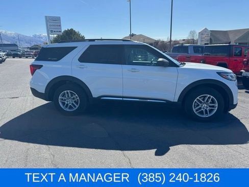 Used 2025 Ford Explorer Active image 1
