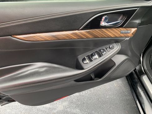 Used 2017 Nissan Maxima Platinum FWD image 13