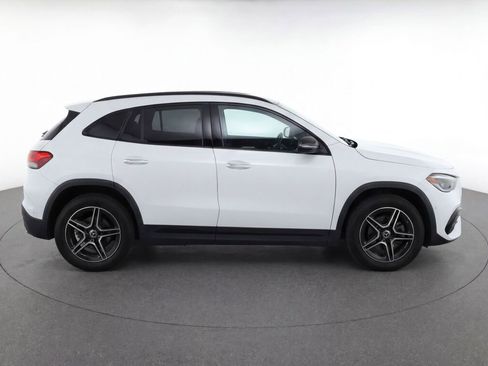 Used 2021 Mercedes-Benz GLA 250 4MATIC image 8