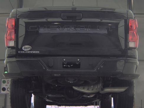 Used 2024 Chevrolet Colorado W/T image 7