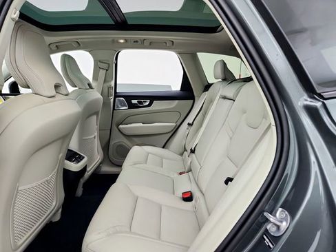 New 2026 Volvo XC60 B5 Ultra w/ Climate Package image 24
