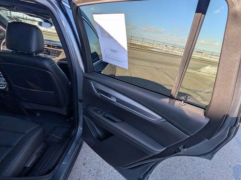 Used 2021 Cadillac XT6 Luxury image 7