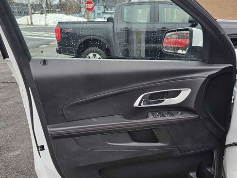 Used 2011 Chevrolet Equinox LT w/ Driver Convenience Package image 6