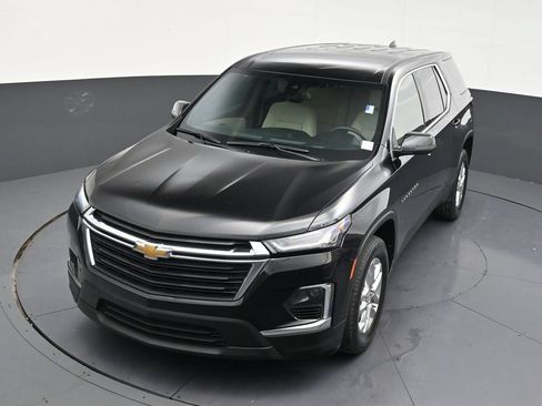 Used 2022 Chevrolet Traverse LS FWD image 18