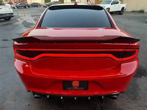 Used 2022 Dodge Charger R/T RWD image 10
