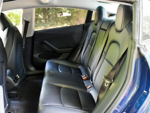Used 2022 Tesla Model 3 Long Range AWD/4WD image 16