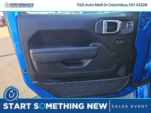 New 2025 Jeep Gladiator Mojave w/ Safety Group image 18