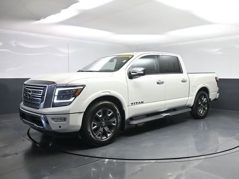 Used 2021 Nissan Titan Platinum Reserve w/ Moonroof Package image 30