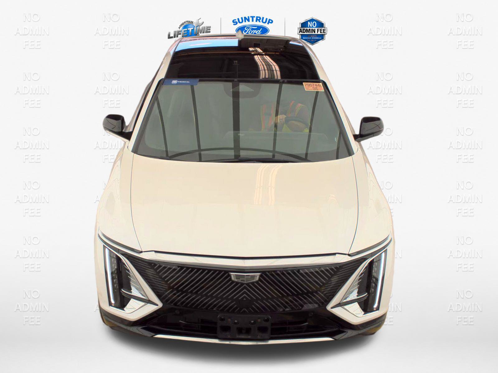 Used 2024 Cadillac Lyriq Tech RWD image 3