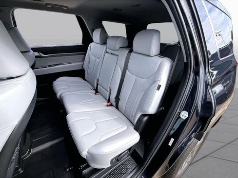 Used 2024 Hyundai Palisade SEL FWD image 19