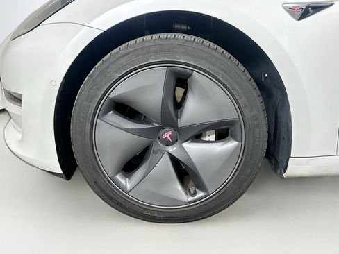 Used 2020 Tesla Model 3 Standard Range Plus image 11