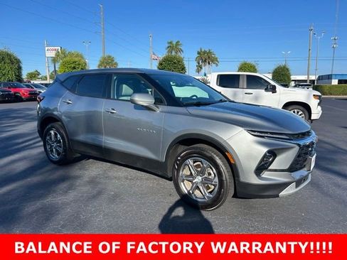 Used 2023 Chevrolet Blazer LT FWD image 1