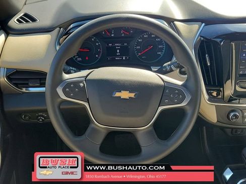 Used 2022 Chevrolet Traverse LS image 20