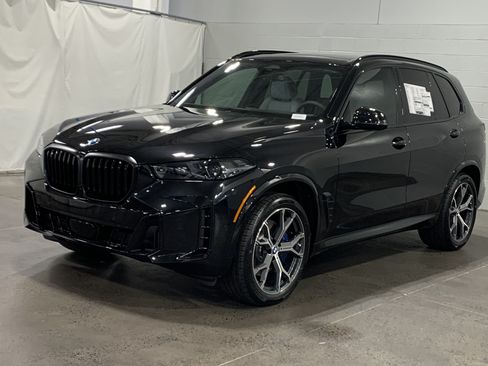 Used 2026 BMW X5 sDrive40i w/ M Sport Package RWD image 3