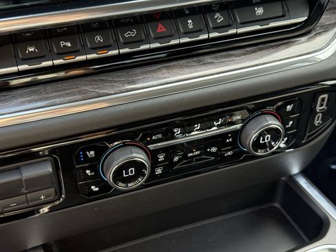 Used 2024 Chevrolet Silverado 1500 LTZ image 22