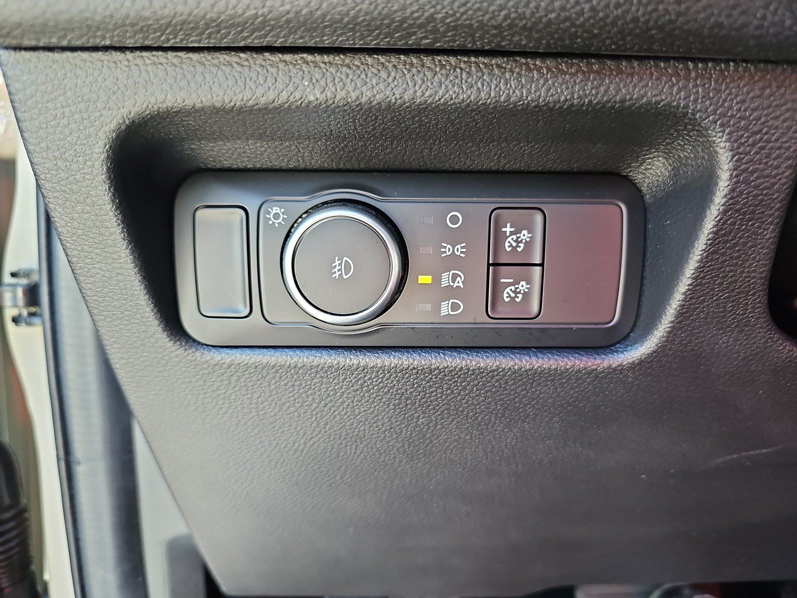 Used 2025 Ford Ranger XLT w/ Equipment Group 301A High RWD image 32