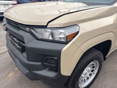 Used 2024 Chevrolet Colorado W/T image 11