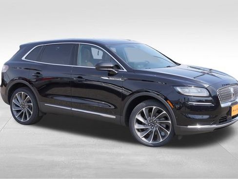 Used 2022 Lincoln Nautilus Reserve w/ Equipment Group 201A AWD/4WD image 2