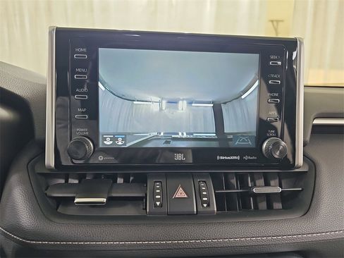 Used 2020 Toyota RAV4 Limited image 30
