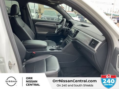 Used 2021 Volkswagen Atlas Cross Sport SE image 11