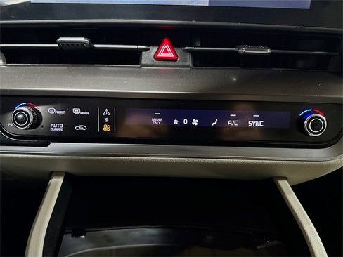 Used 2023 Kia Sportage EX image 24