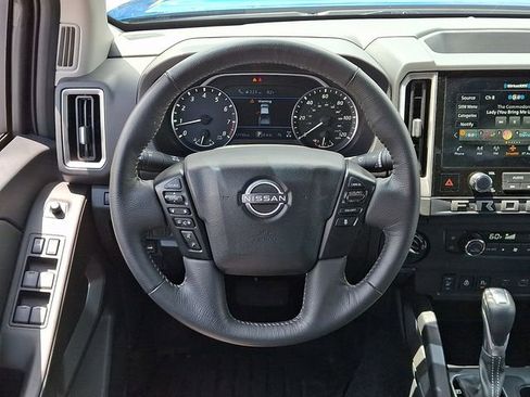 Used 2025 Nissan Frontier SV w/ SV Convenience Package AWD/4WD image 19