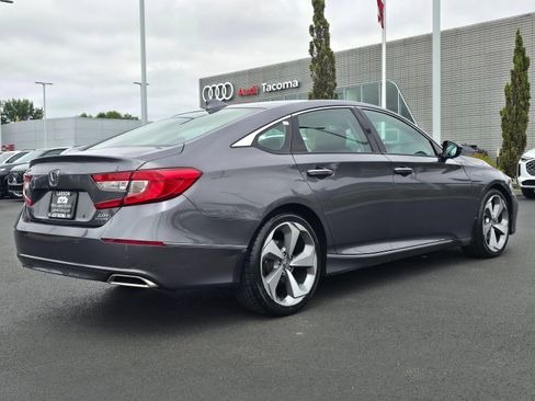 Used 2018 Honda Accord Touring image 5