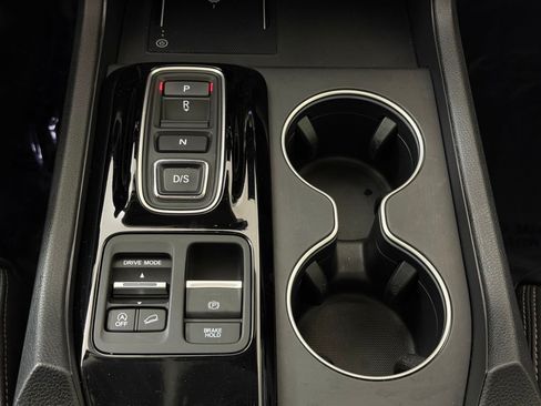 Used 2025 Honda Pilot Touring image 15