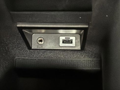 Used 2016 Volvo XC60 T6 w/ Proximity Package image 17