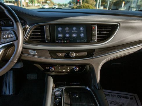 Used 2022 Buick Enclave Essence w/ Sport Touring Edition image 14