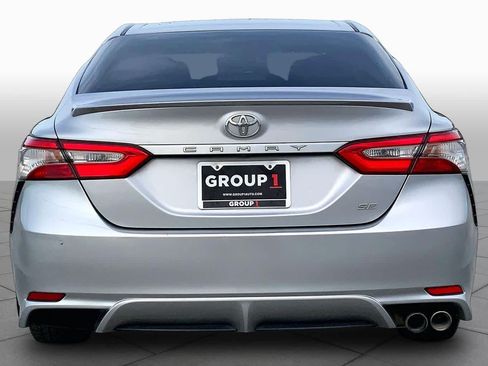 Used 2018 Toyota Camry SE w/ Convenience Package FWD image 5