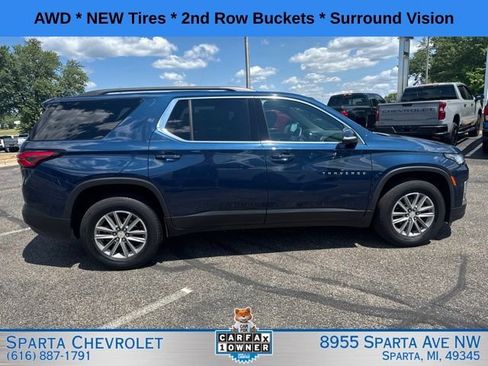 Used 2023 Chevrolet Traverse LT w/ Rear Camera Mirror Package AWD/4WD image 2
