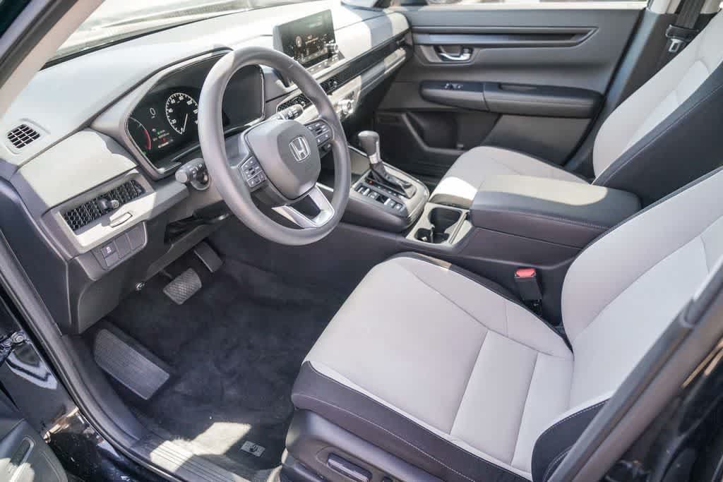 Used 2025 Honda CR-V EX image 12