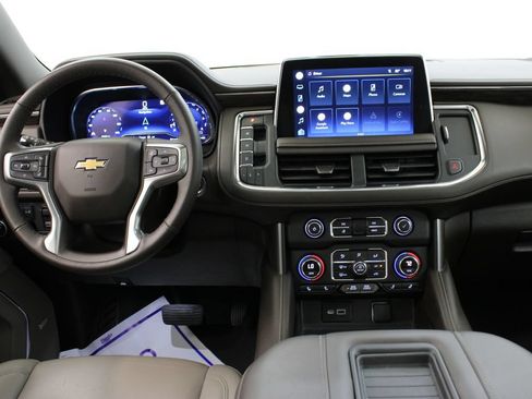 Used 2022 Chevrolet Tahoe LT w/ LT Signature Package RWD image 9