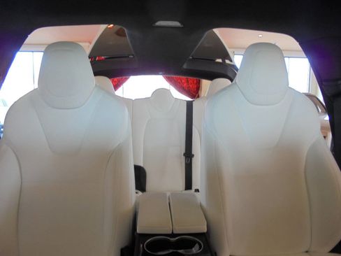 Used 2018 Tesla Model X P100D image 13