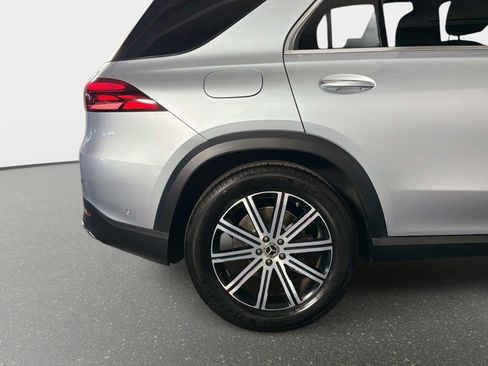 Used 2025 Mercedes-Benz GLE 450 4MATIC w/ Winter Package image 19