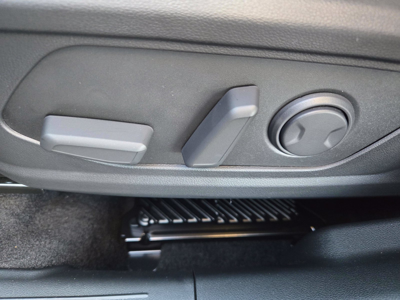 New 2026 Hyundai Tucson Limited AWD/4WD image 15