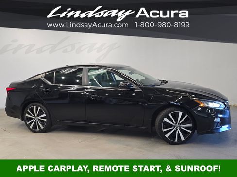 Used 2021 Nissan Altima 2.5 SR w/ SR Premium Package FWD image 3