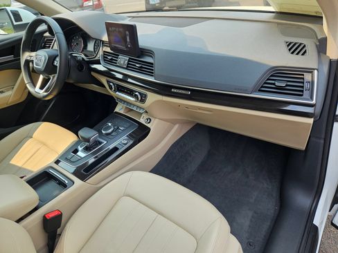 Used 2019 Audi Q5 2.0T Premium w/ Convenience Package AWD/4WD image 30