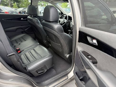 Used 2019 Kia Sorento SX w/ SX Touring Package AWD/4WD image 14