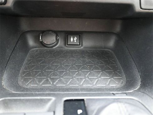 Used 2019 Toyota RAV4 XLE Premium image 33