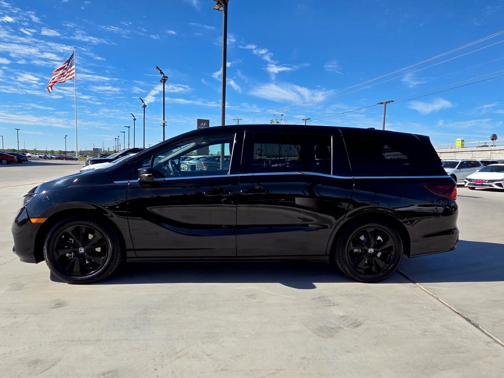 Used 2023 Honda Odyssey Sport image 5