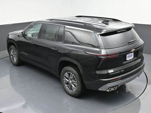 New 2026 Chevrolet Traverse LT w/ Driver Confidence Package AWD/4WD image 41